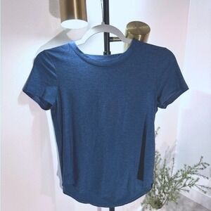 Beyond Yoga Tee XS heathered blue comfort logo everyday summer workout shirt